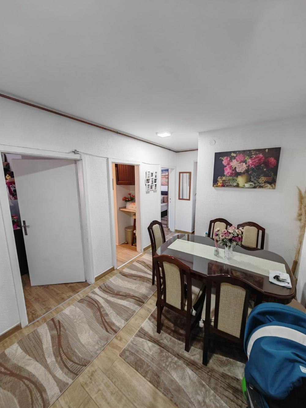 Slika 2 - Renoviran stan 2,5-soban u blizini Plaze